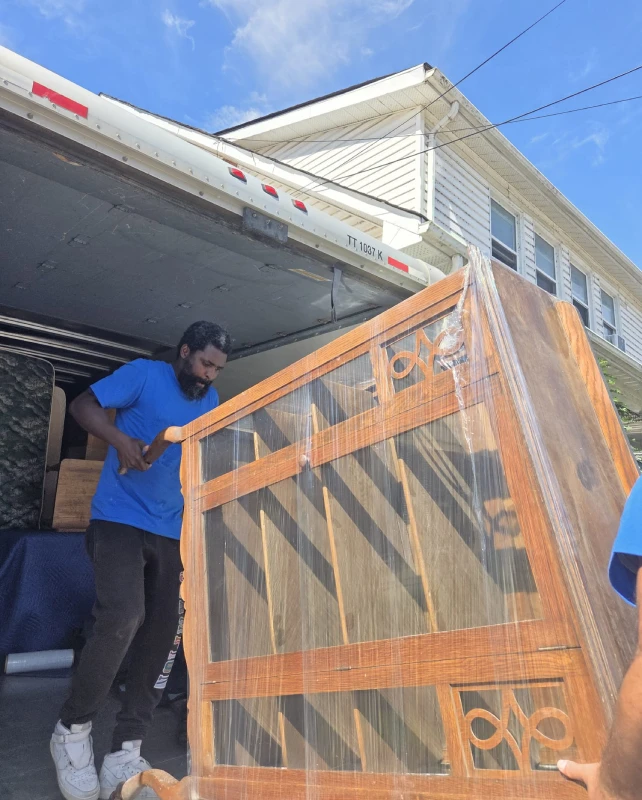 City Moves moving team in Windsor Ontario